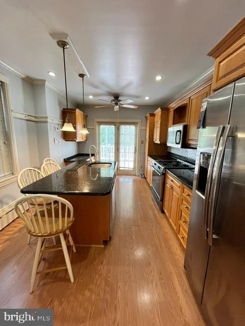 638 Roxborough Ave Property Photo 10