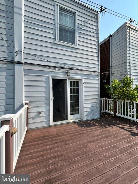 638 Roxborough Ave Property Photo 12