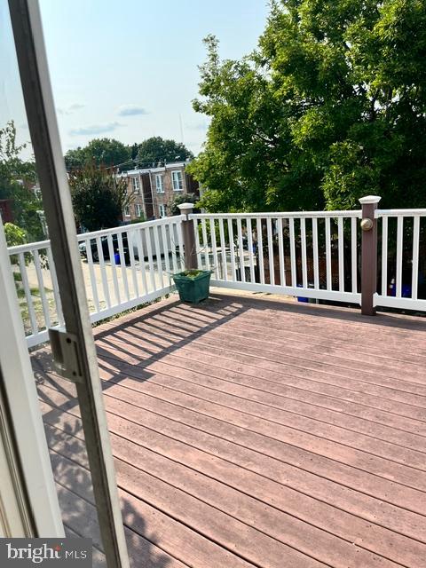 638 Roxborough Ave Property Photo 14