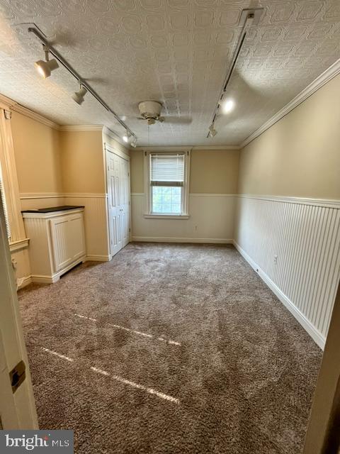 638 Roxborough Ave Property Photo 21