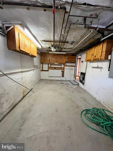 638 Roxborough Ave Property Photo 34
