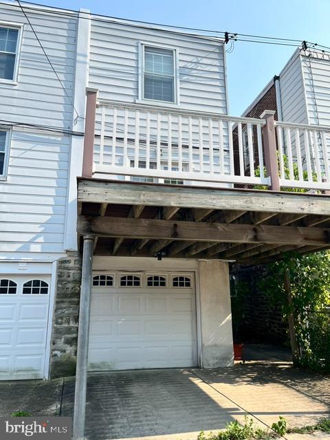 638 Roxborough Ave Property Photo 37