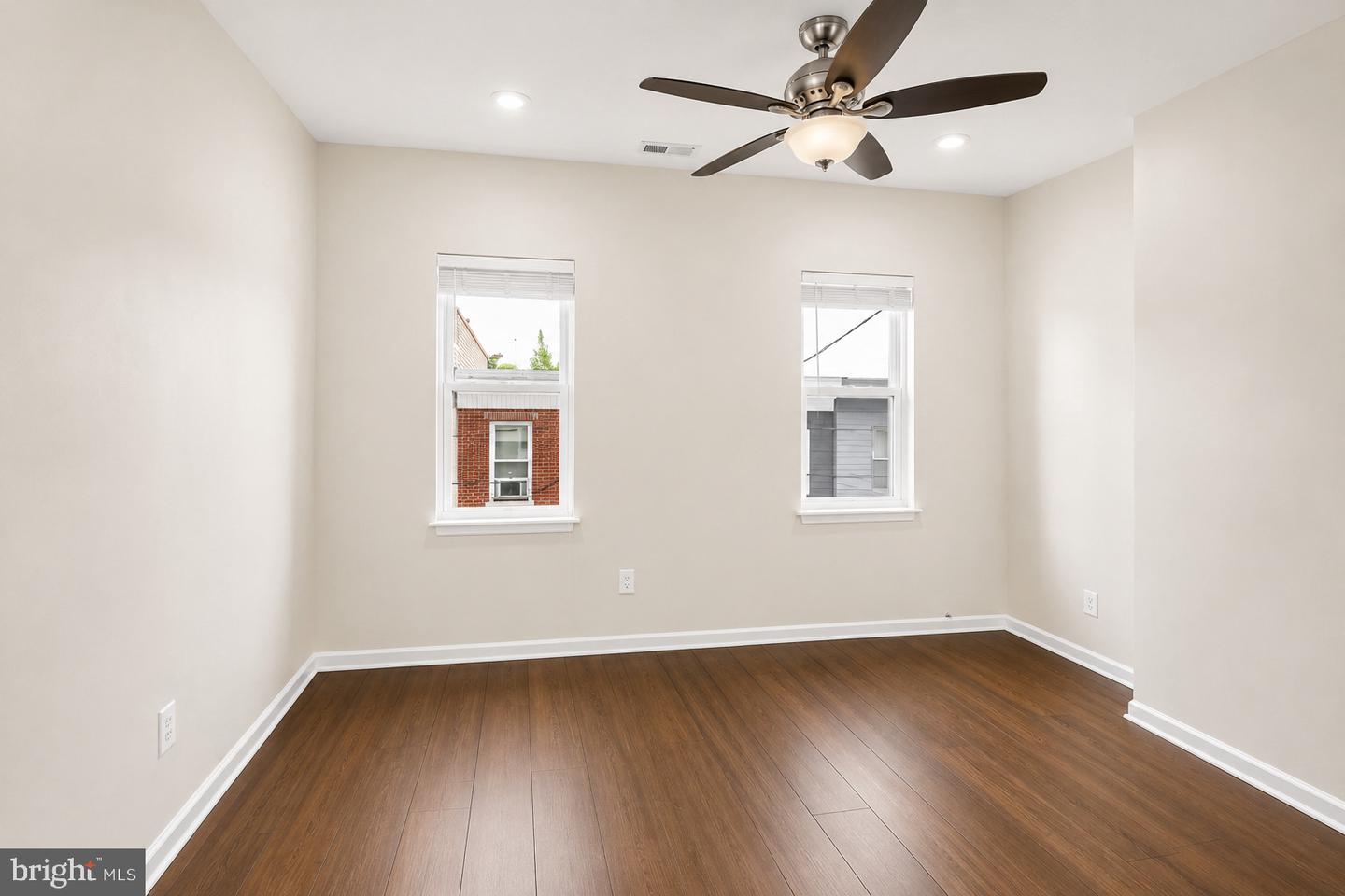 1328 S Mole St Property Photo 13