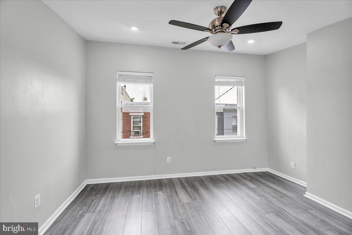 1328 S Mole St Property Photo 14