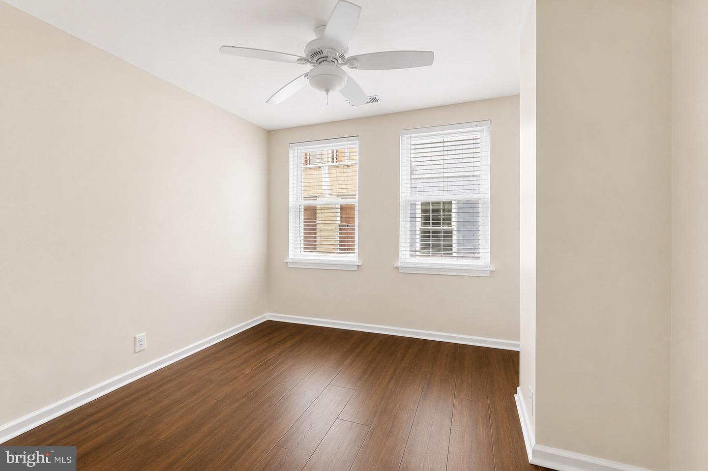 1328 S Mole St Property Photo 20