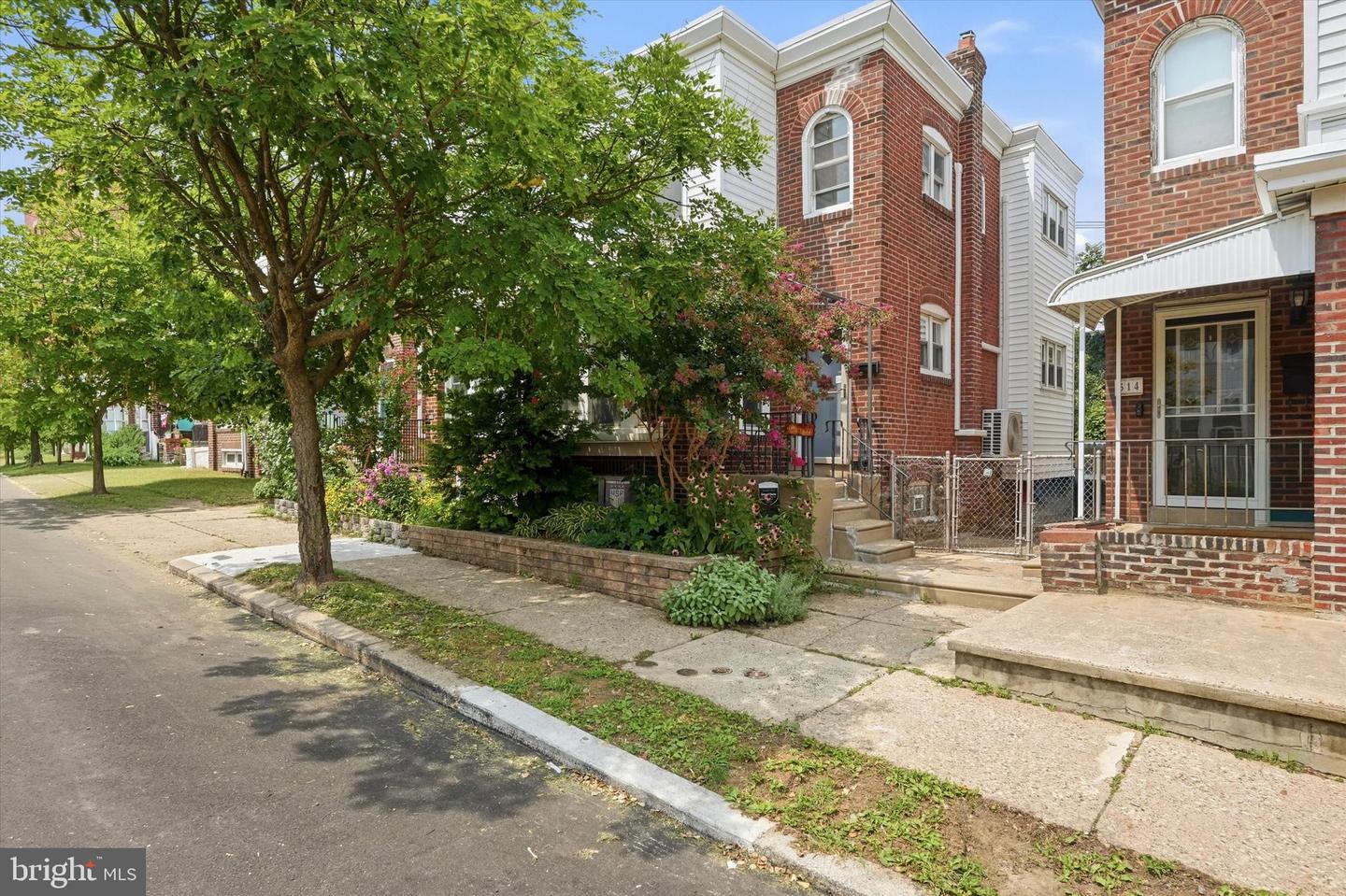 512 Gerhard St Property Photo 1