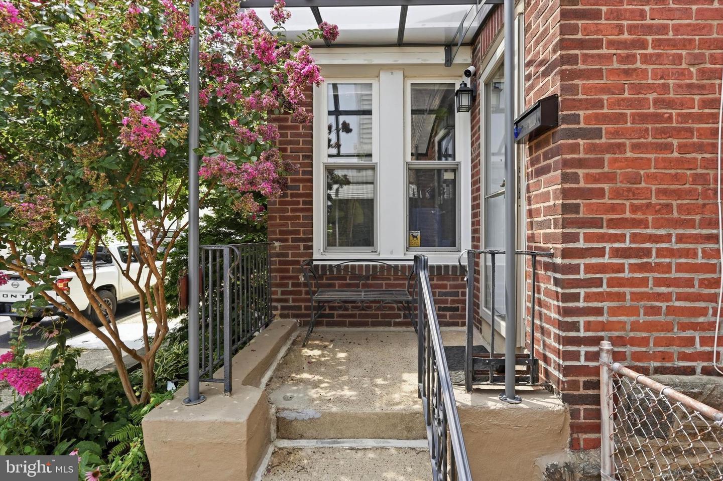 512 Gerhard St Property Photo 2