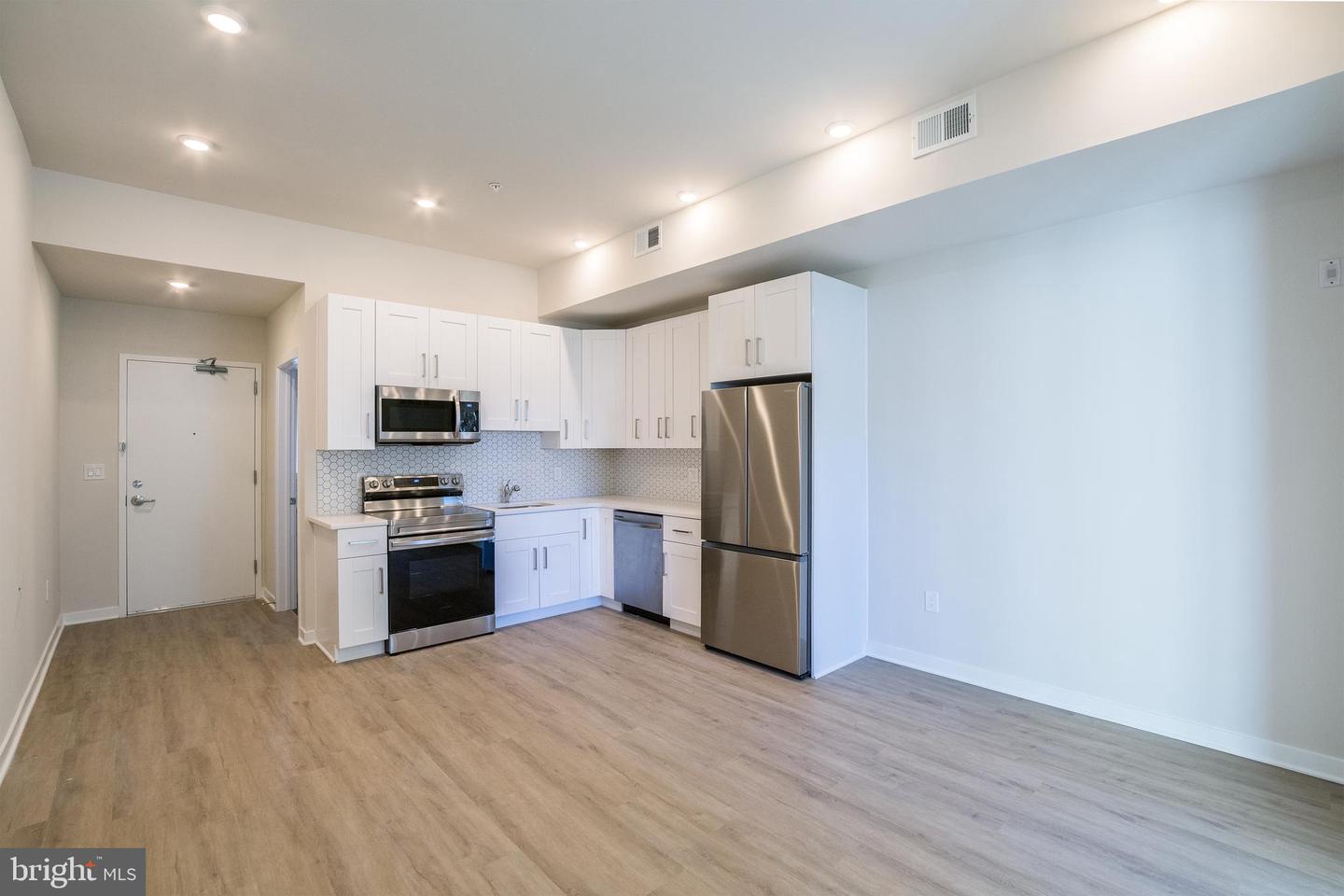 1330 S Patton St #unit 107 Property Photo 1