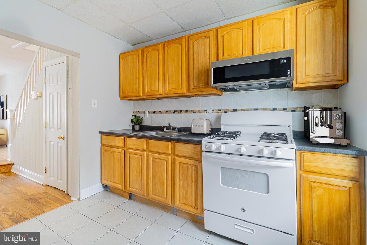 1528 S HOLLYWOOD ST Property Photo 1