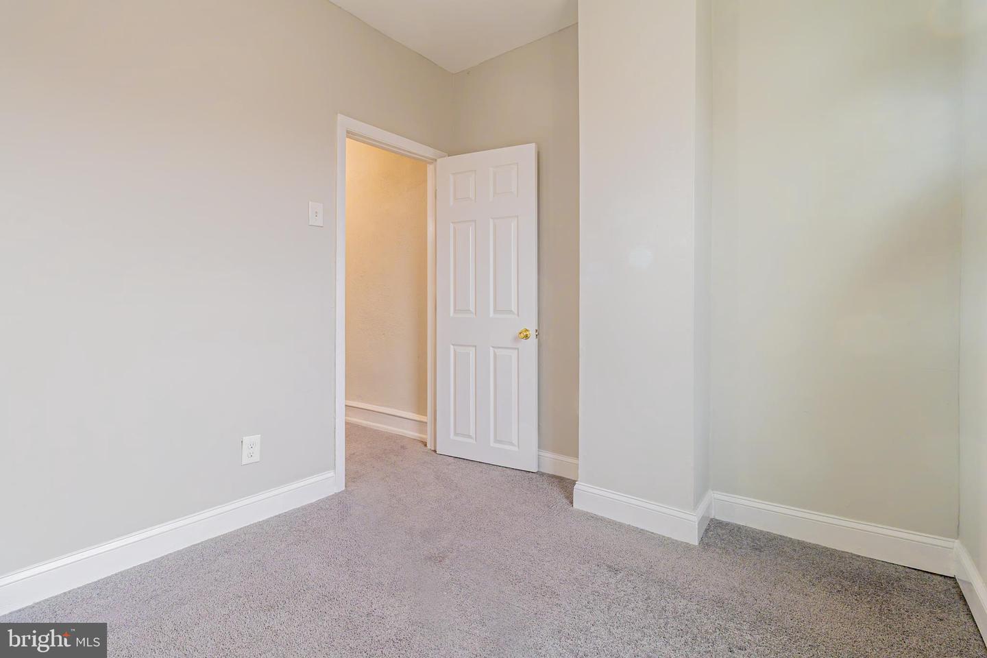 1528 S Hollywood St Property Photo 15