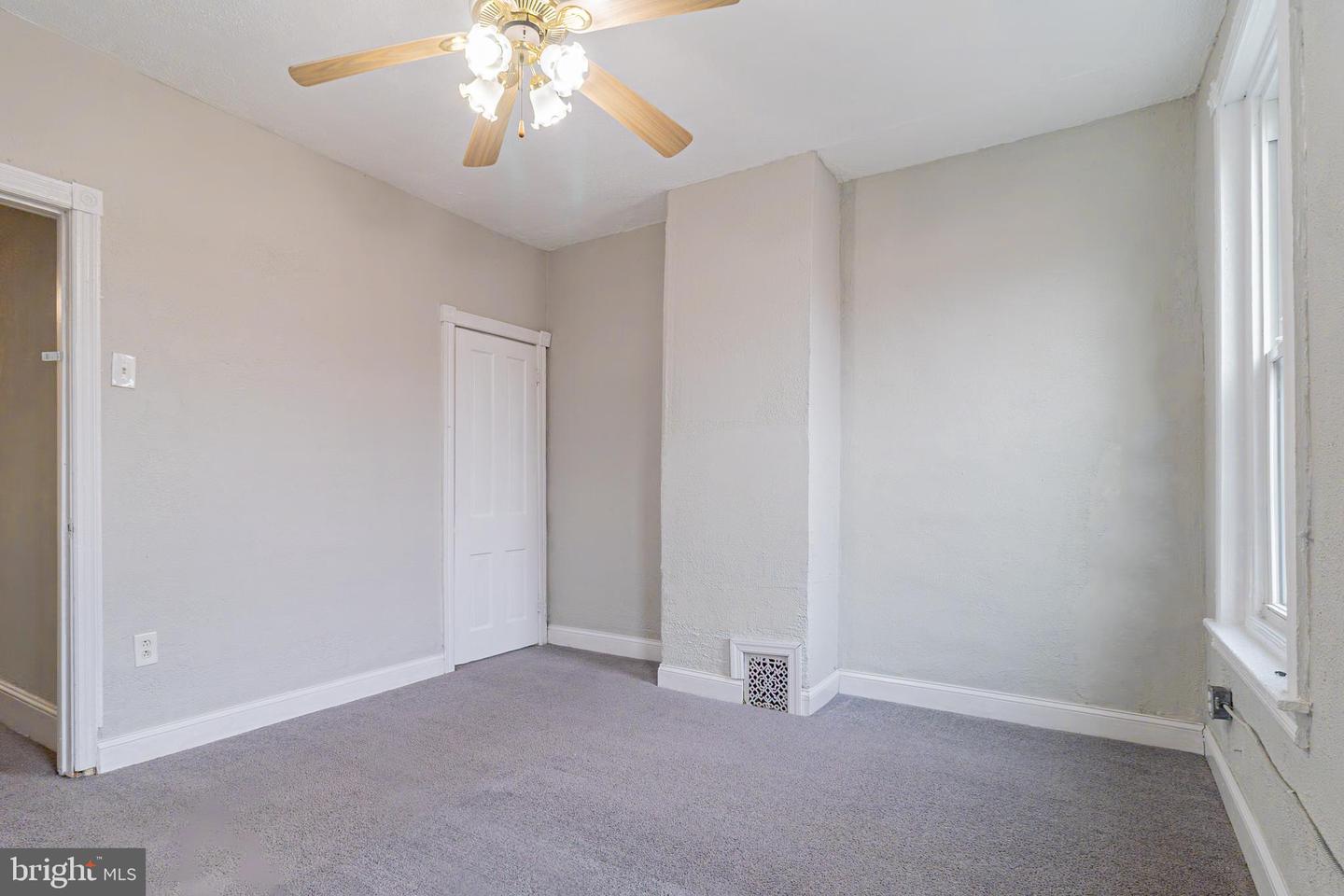 1528 S Hollywood St Property Photo 20