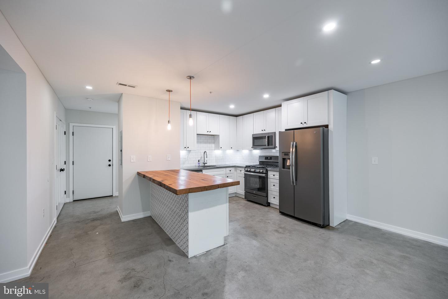 1331 N Randolph St #unit 9 Property Photo 1