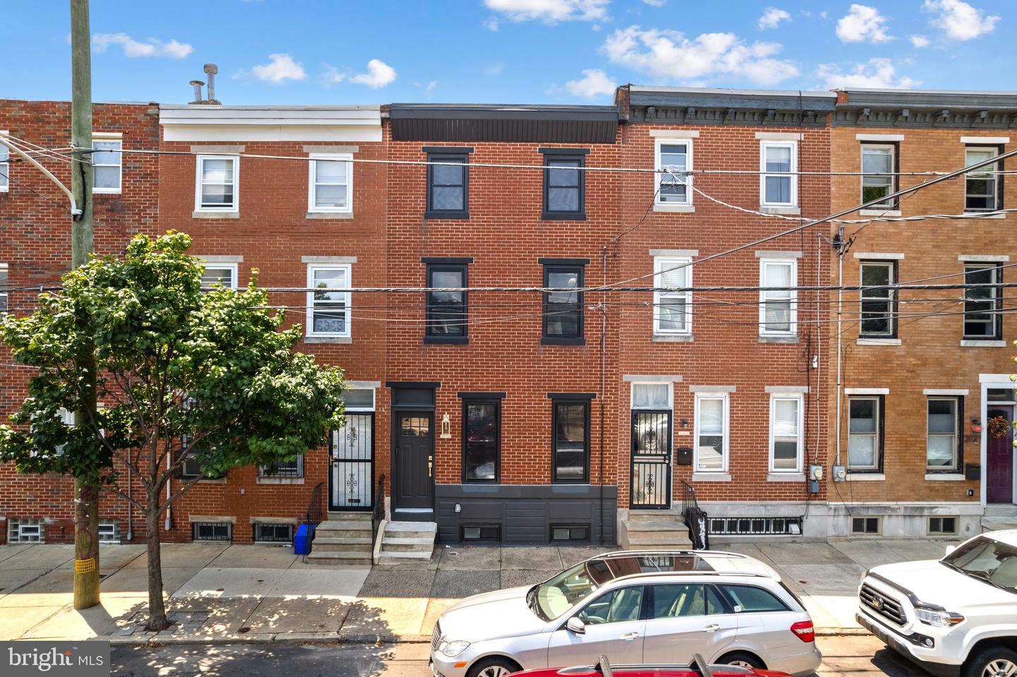 2026 E CUMBERLAND ST Property Photo 1