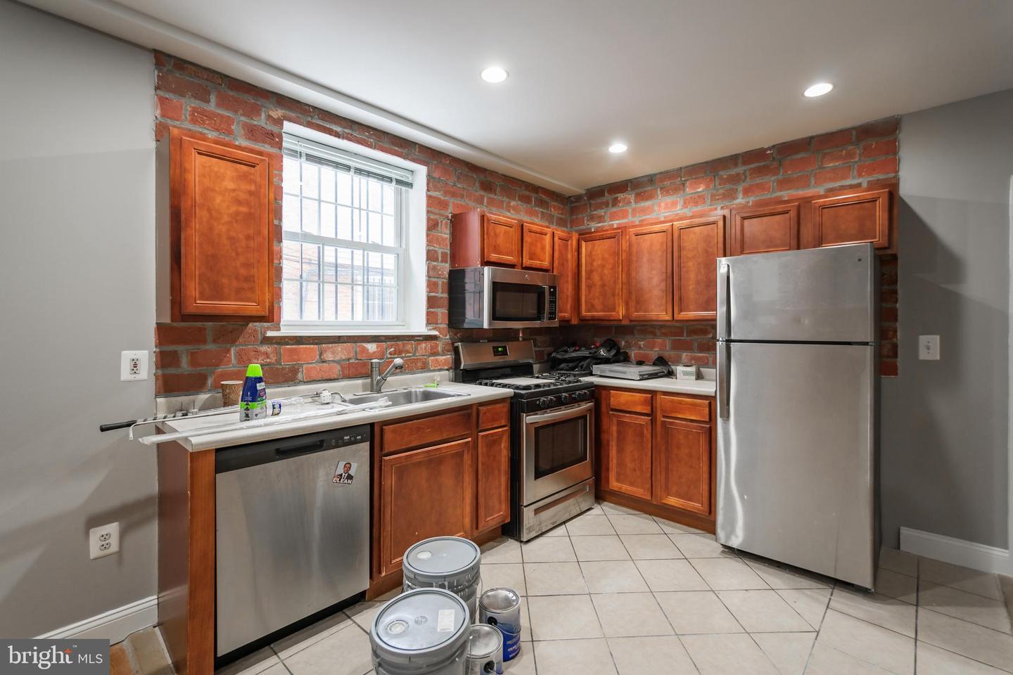 2123 SPRING GARDEN ST #UNIT 1R Property Photo 1
