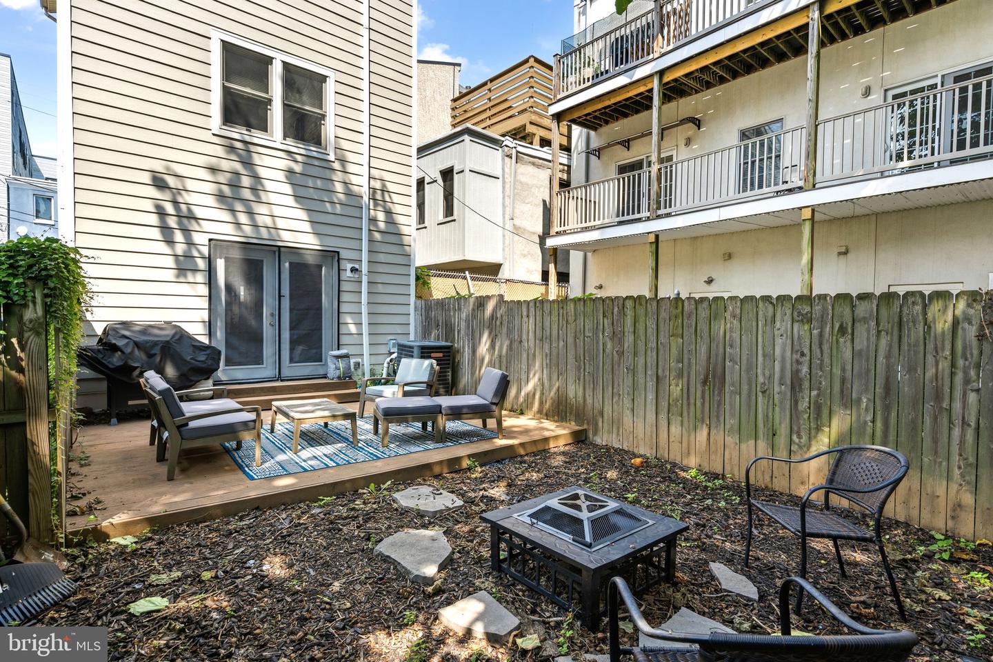 208 W Wildey St Property Photo 33
