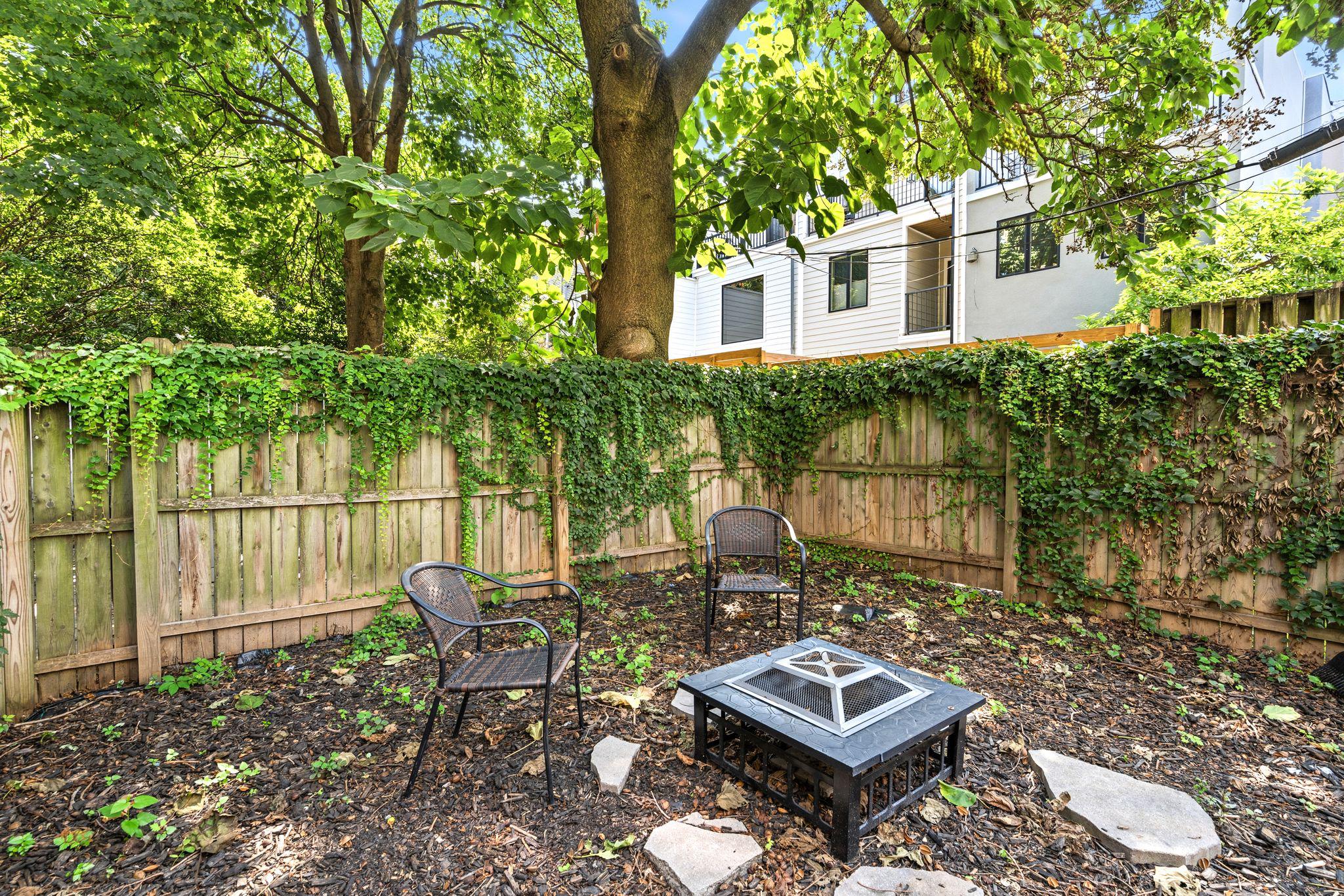 208 W Wildey St Property Photo 34