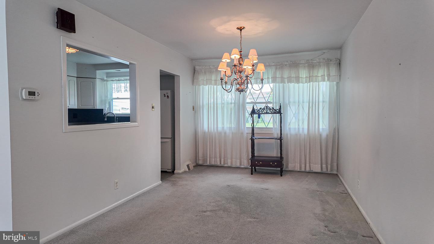 1103 Hedgerow Ln Property Photo 8