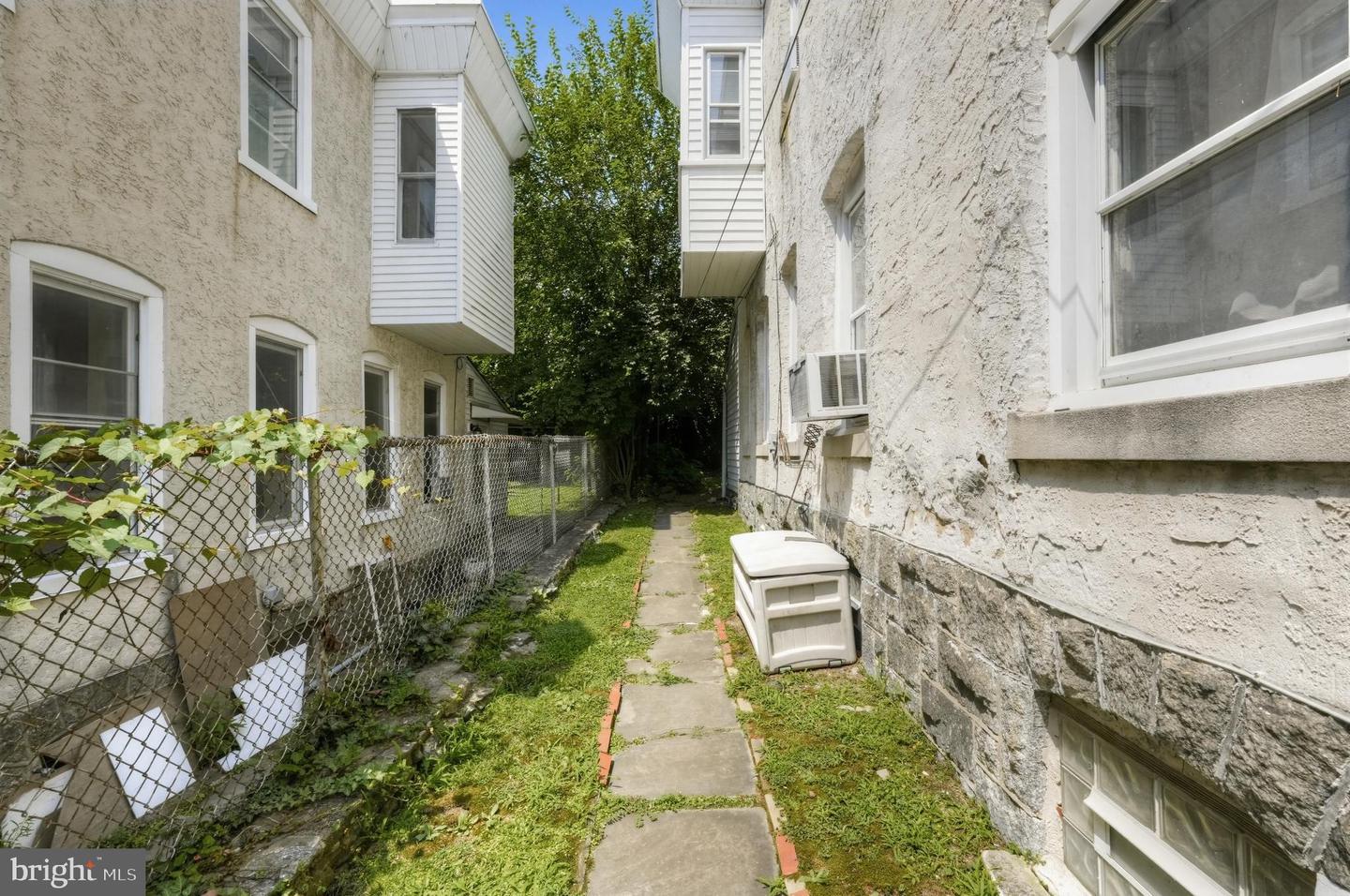 201 Sumac St #2 Flr Property Photo 3