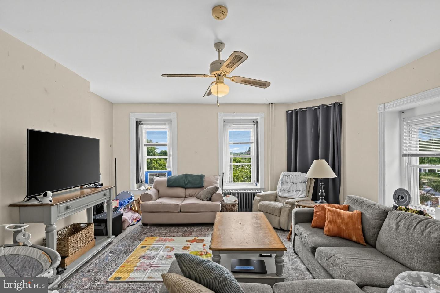 201 Sumac St #2 Flr Property Photo 6