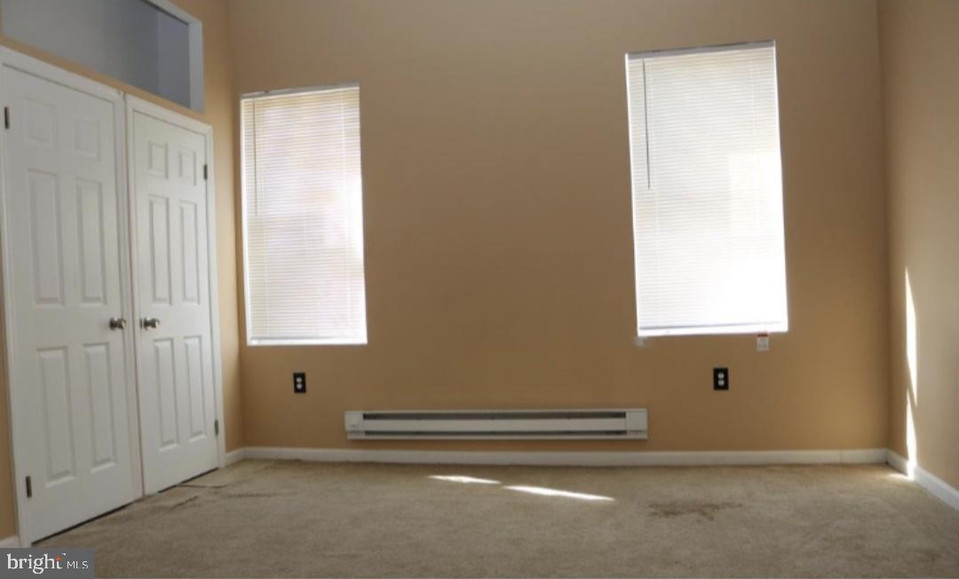 4033 Poplar St Property Photo 9