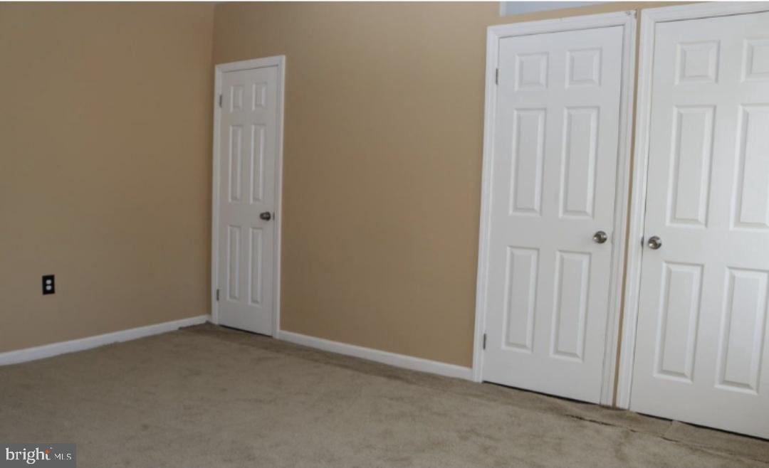 4033 Poplar St Property Photo 11