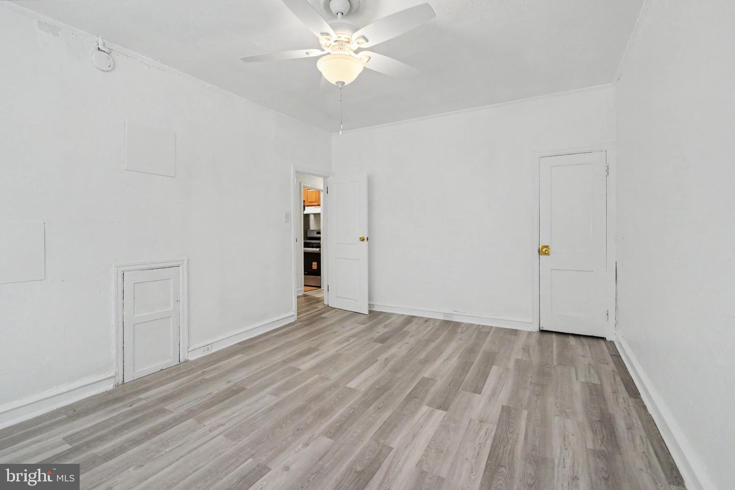 5200-00 W Montgomery Ave #bldg W Unit 22a Property Photo 13