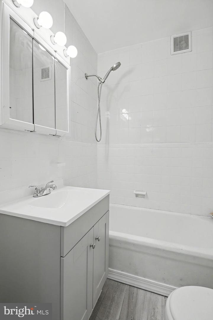 5200-00 W Montgomery Ave #bldg W Unit 22a Property Photo 14