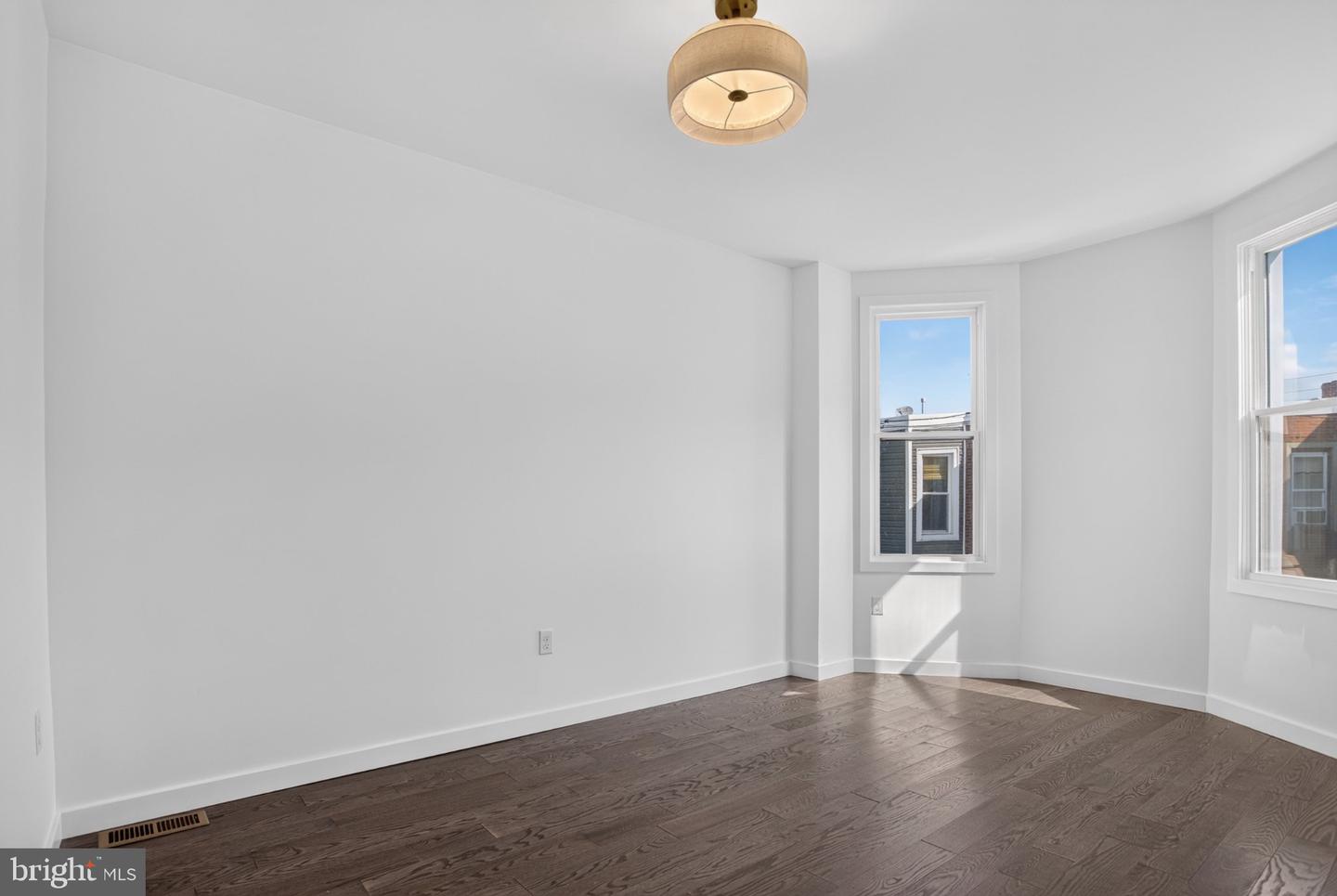 5111 Locust St Property Photo 12