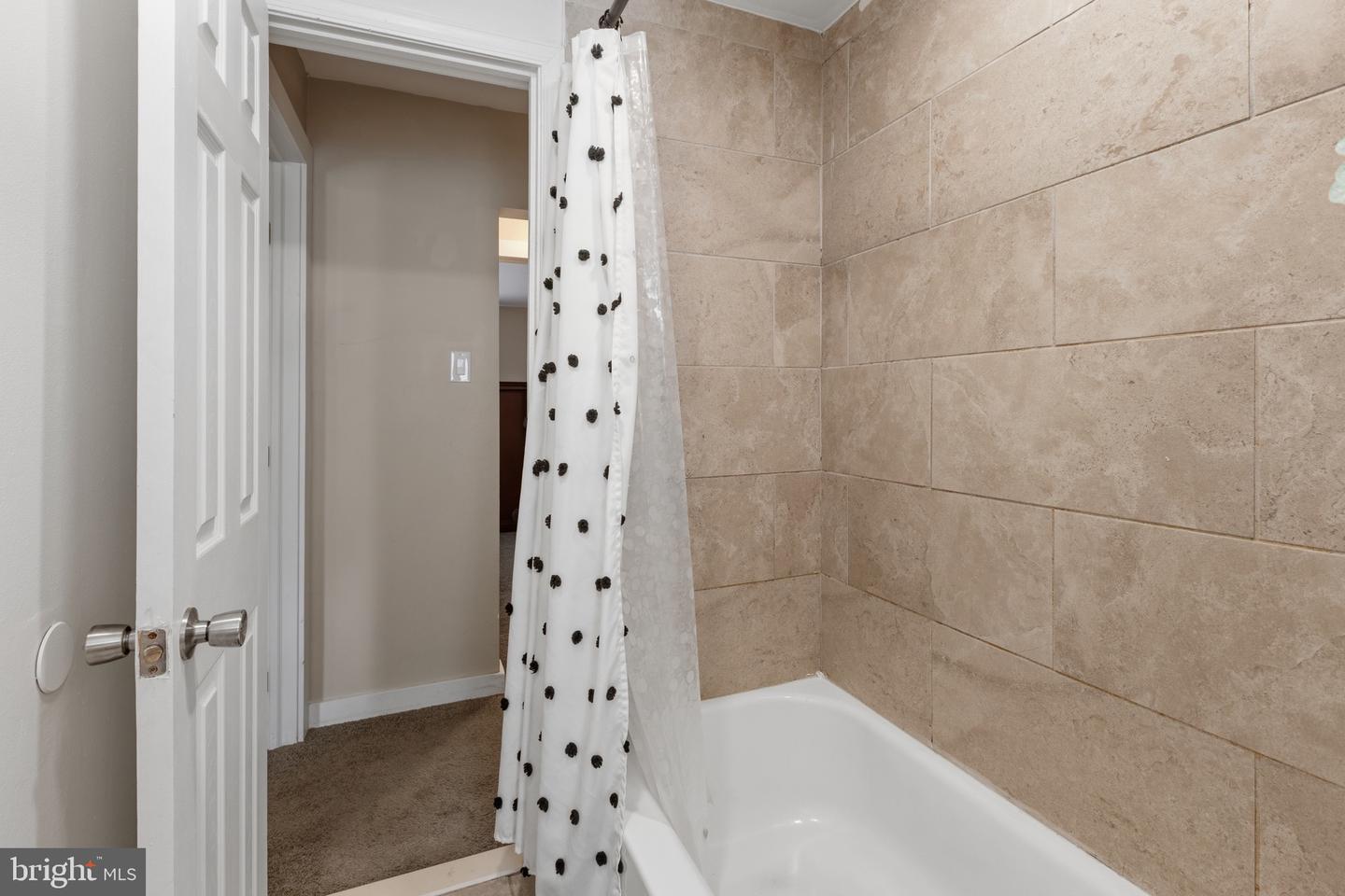 2734 Haworth St Property Photo 18