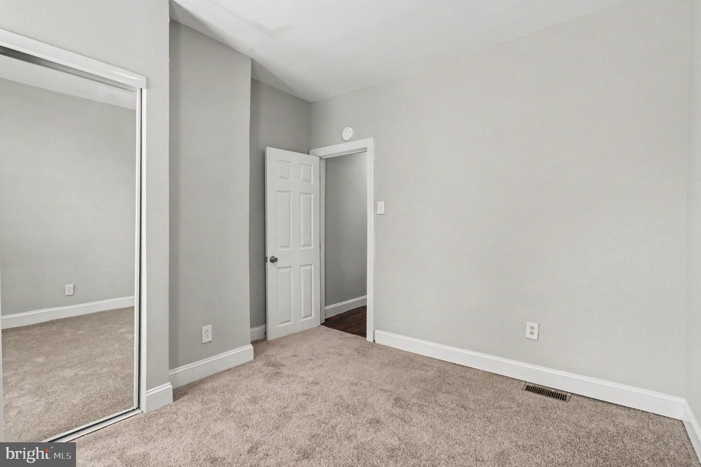 5226 Reinhard St Property Photo 12