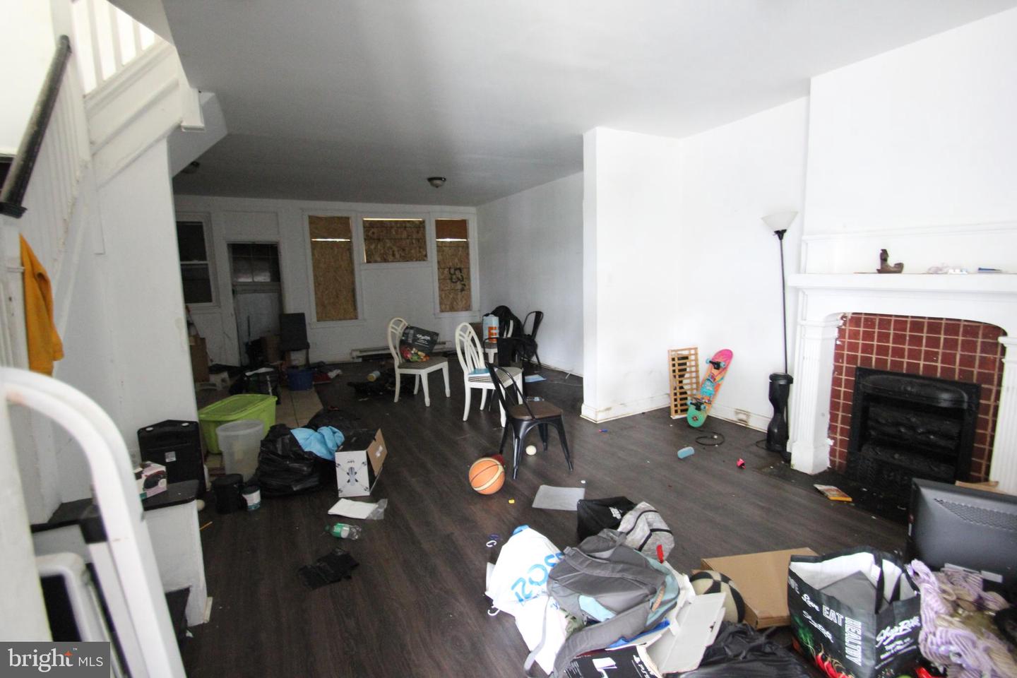 812 S Cecil St Property Photo 2