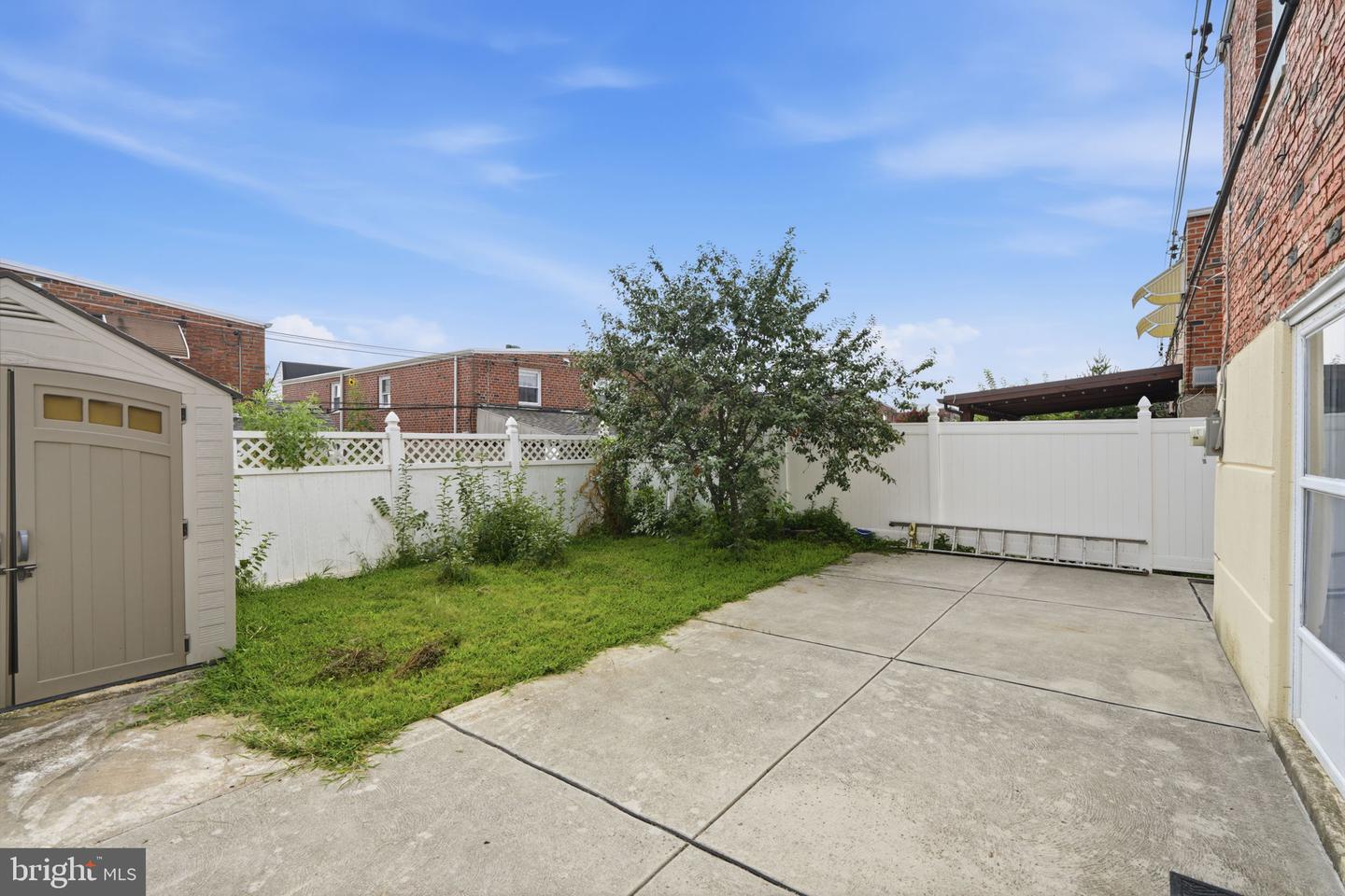 1928 President St Property Photo 27