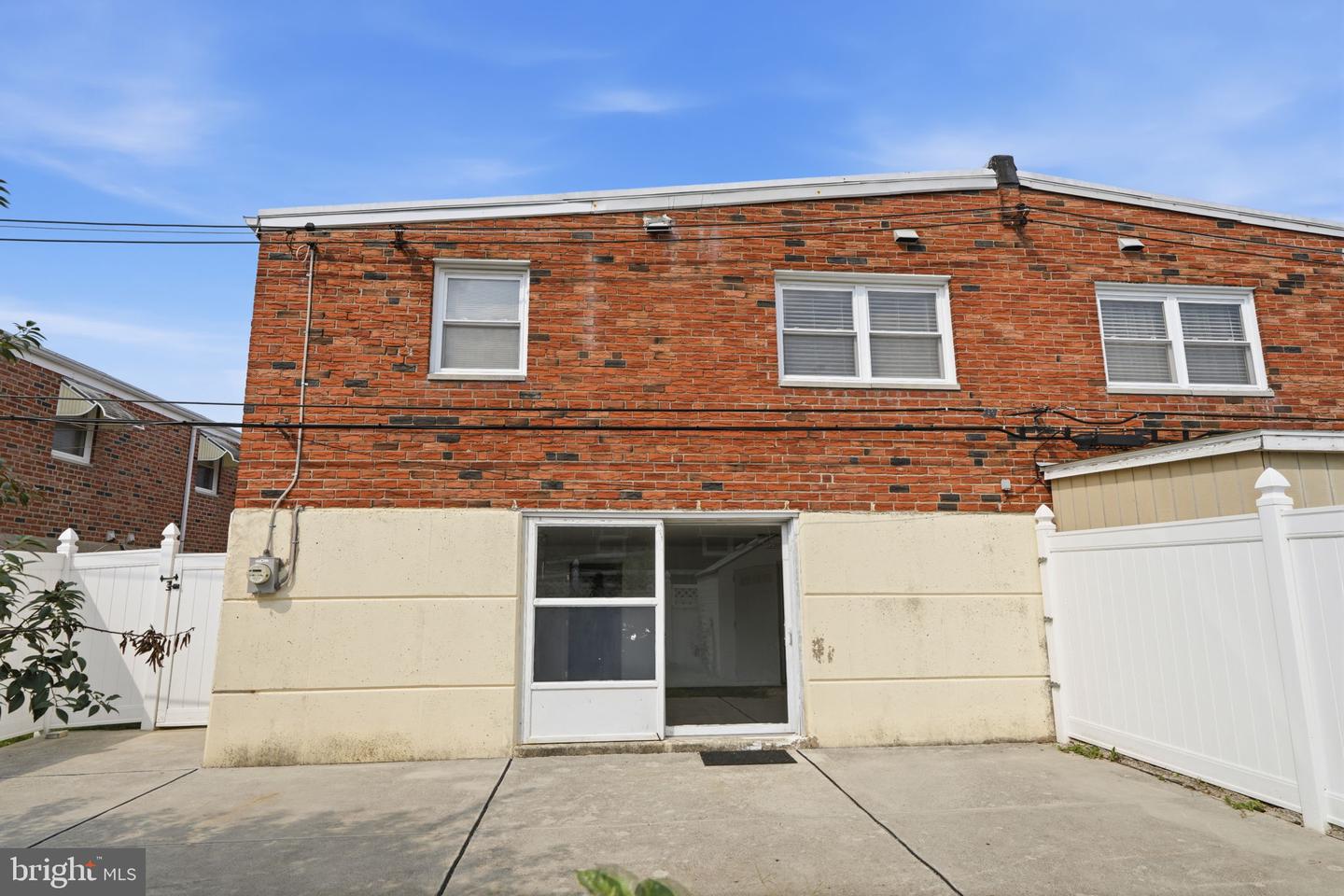 1928 President St Property Photo 29