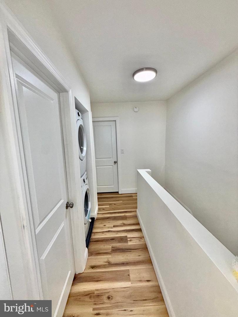 6067 Regent St Property Photo 10