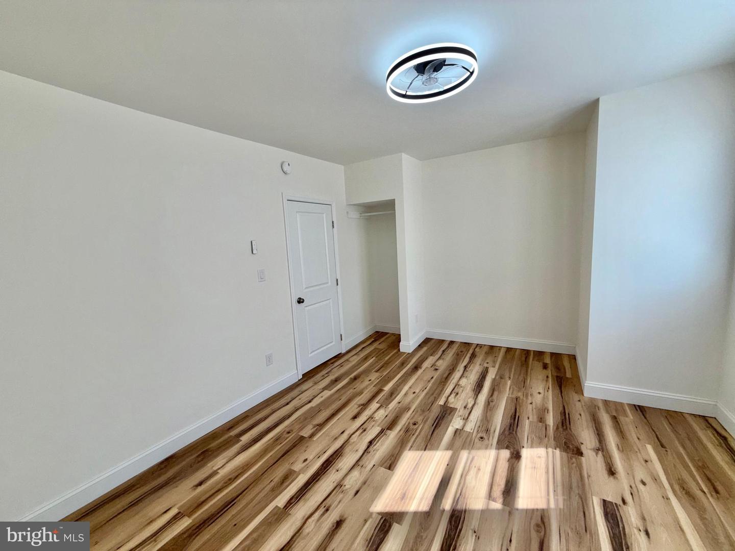 6067 Regent St Property Photo 21