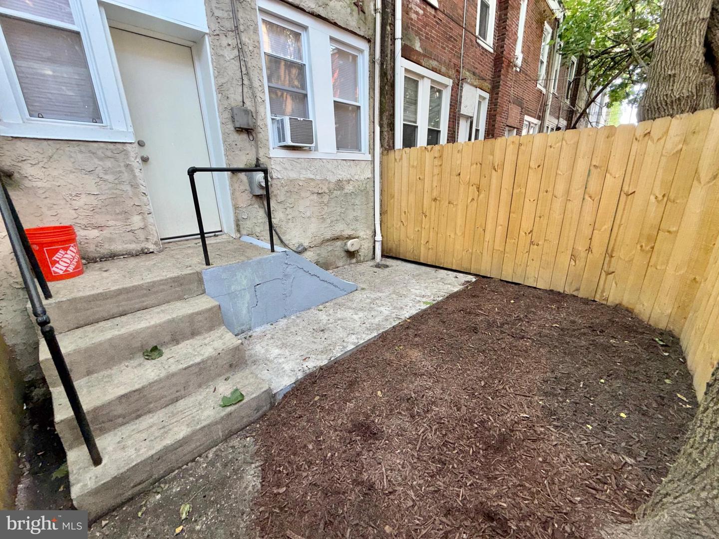6067 Regent St Property Photo 26