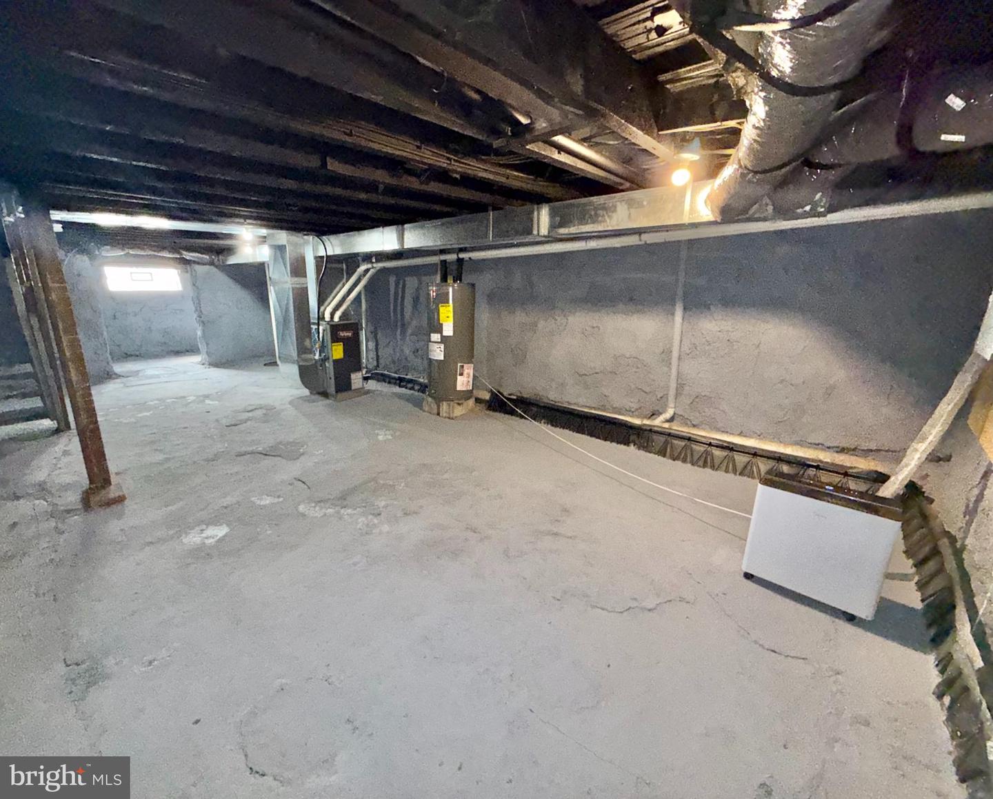 6067 Regent St Property Photo 29