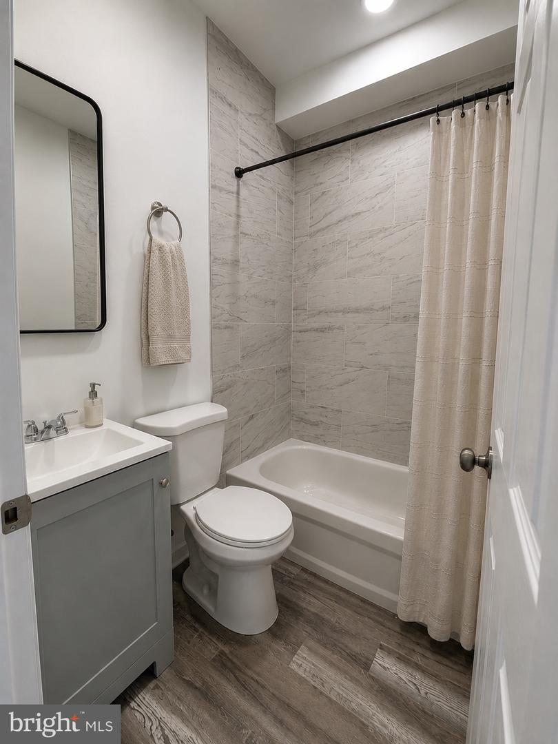 1219 W Butler St Property Photo 11