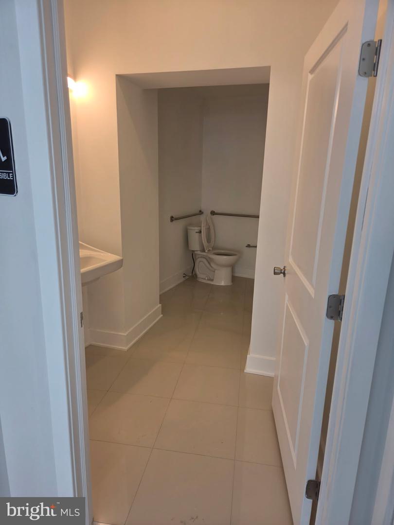 1239 Point Breeze Ave #1fl Property Photo 3