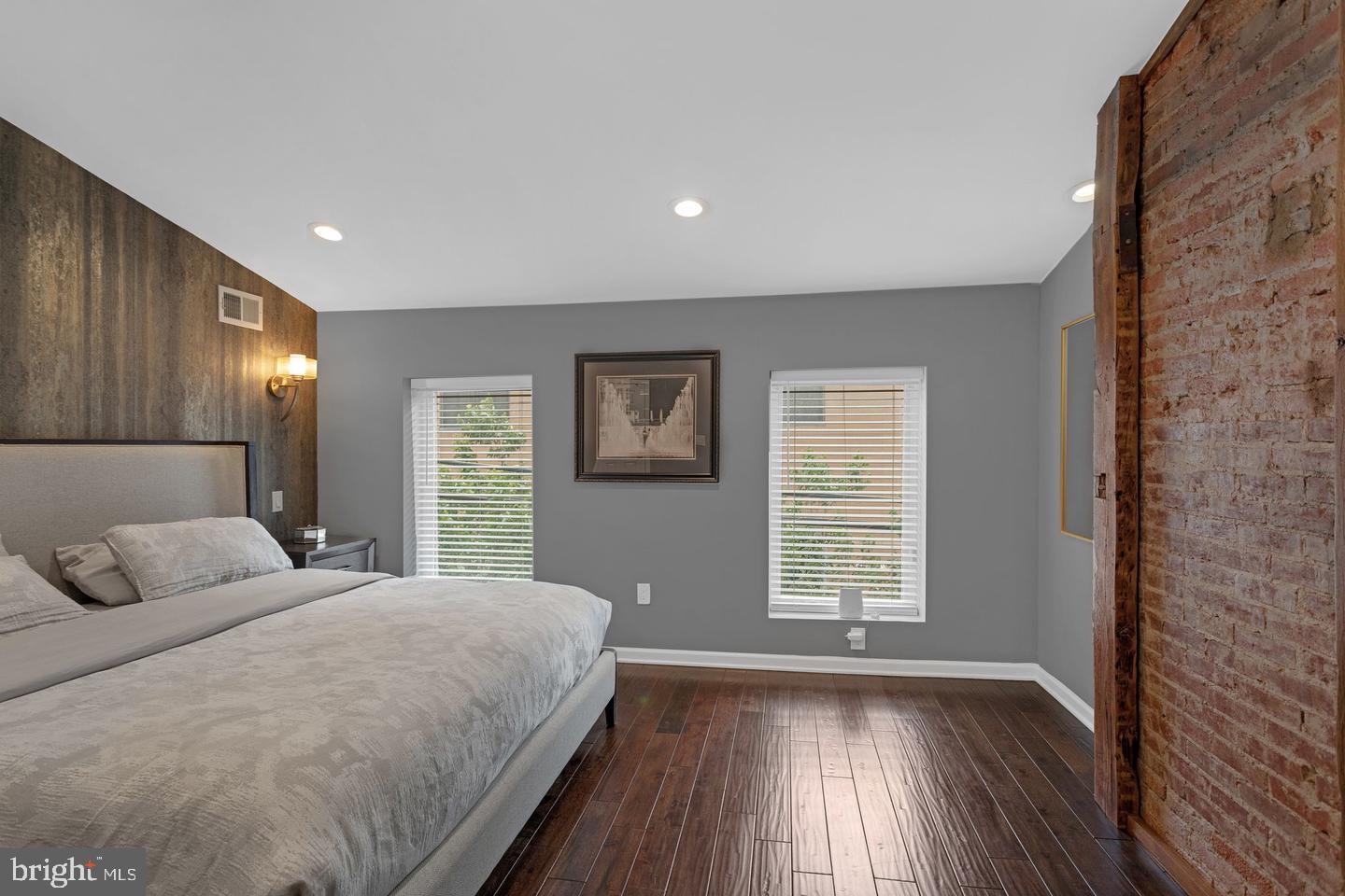 1153 N Hancock St Property Photo 17