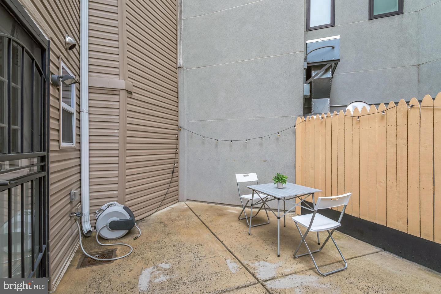 1153 N Hancock St Property Photo 27