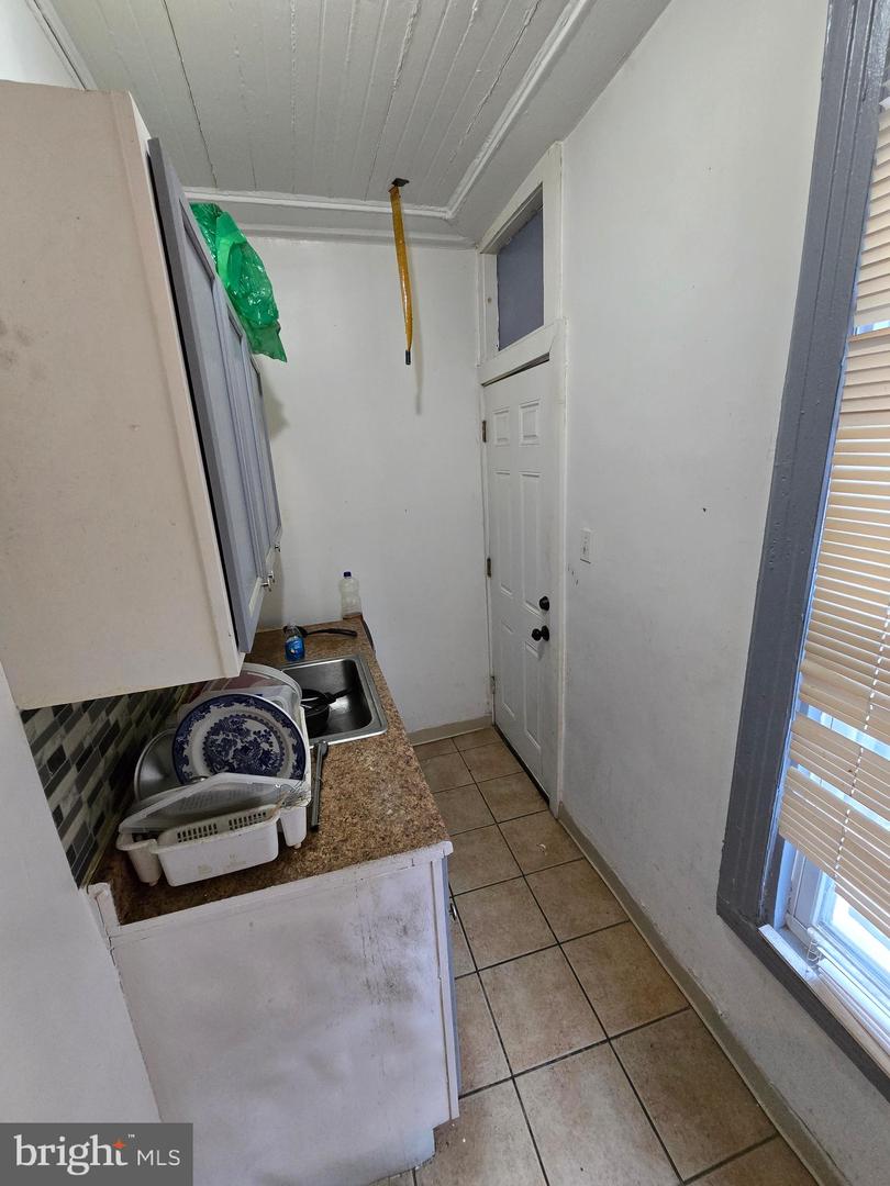 2754 N Croskey St Property Photo 15