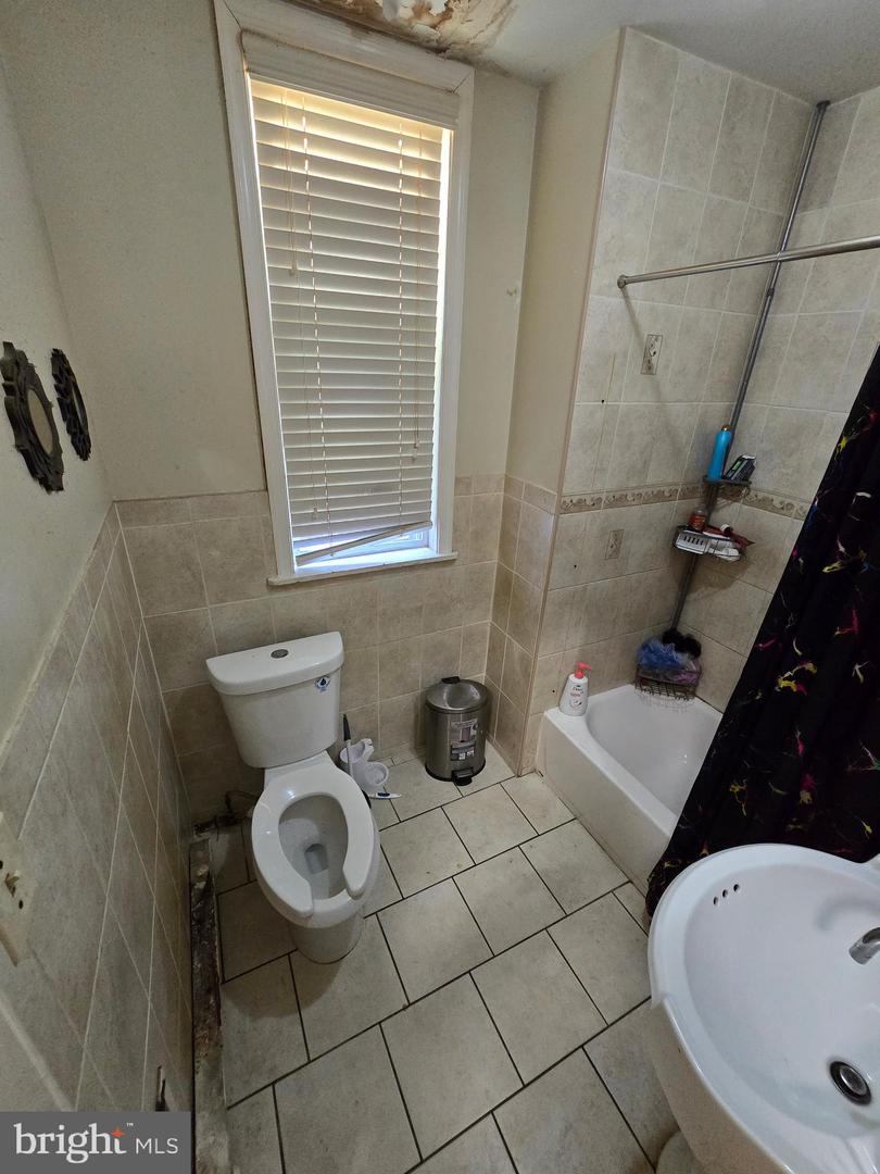 2754 N Croskey St Property Photo 22