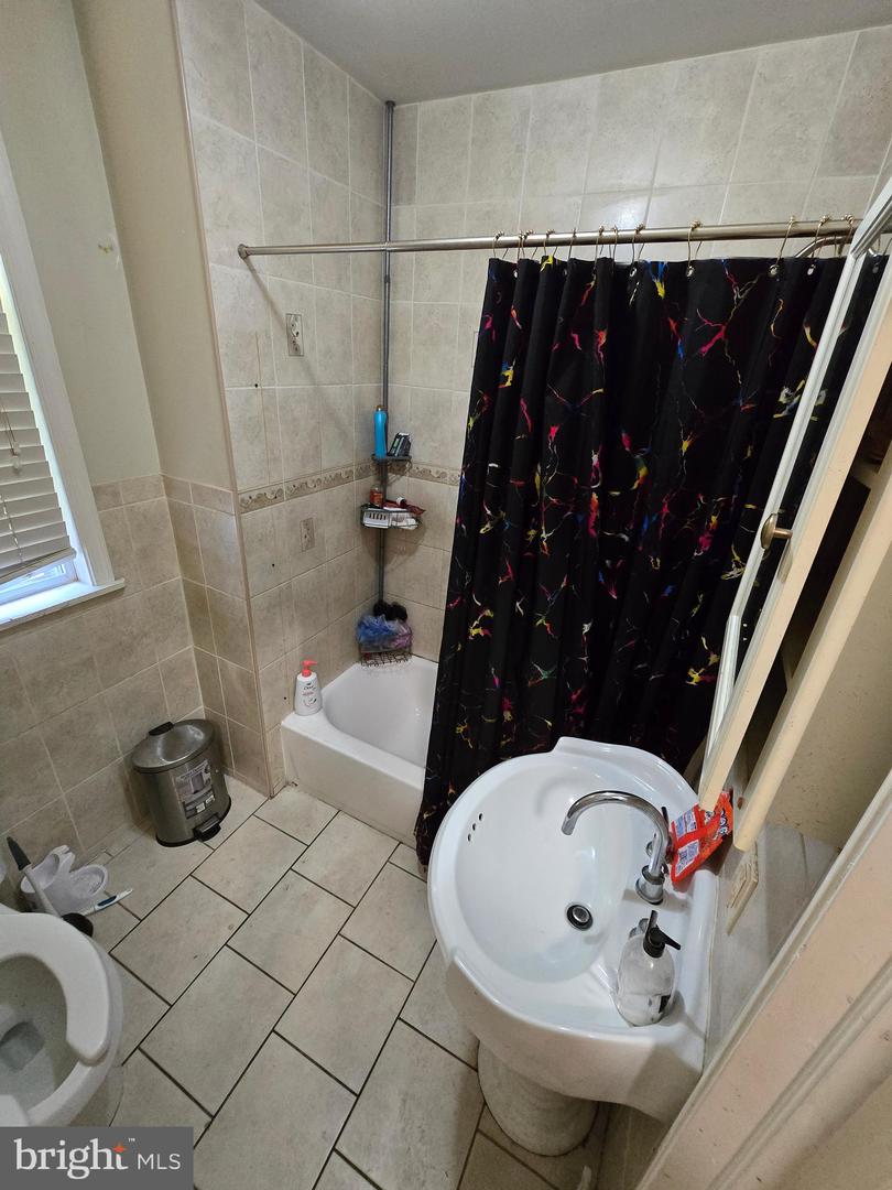 2754 N Croskey St Property Photo 23