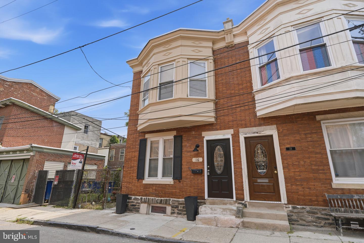 16 W Penn St Property Photo 1