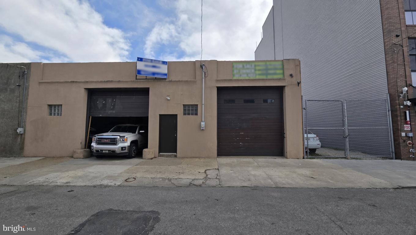 2728-30 Federal St Property Photo 1