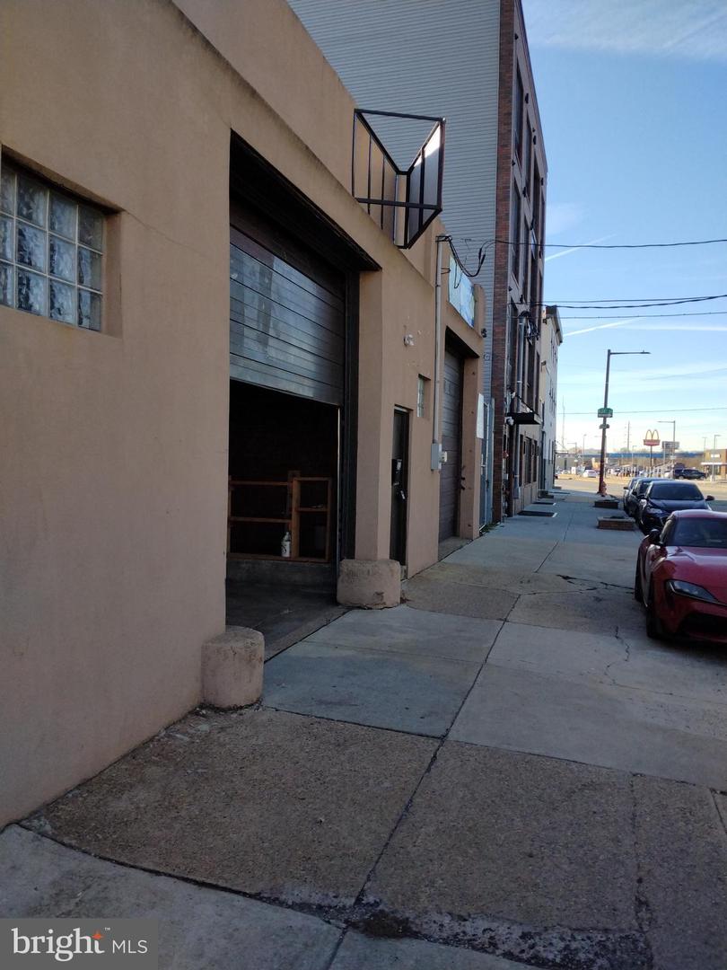 2728-30 Federal St Property Photo 5