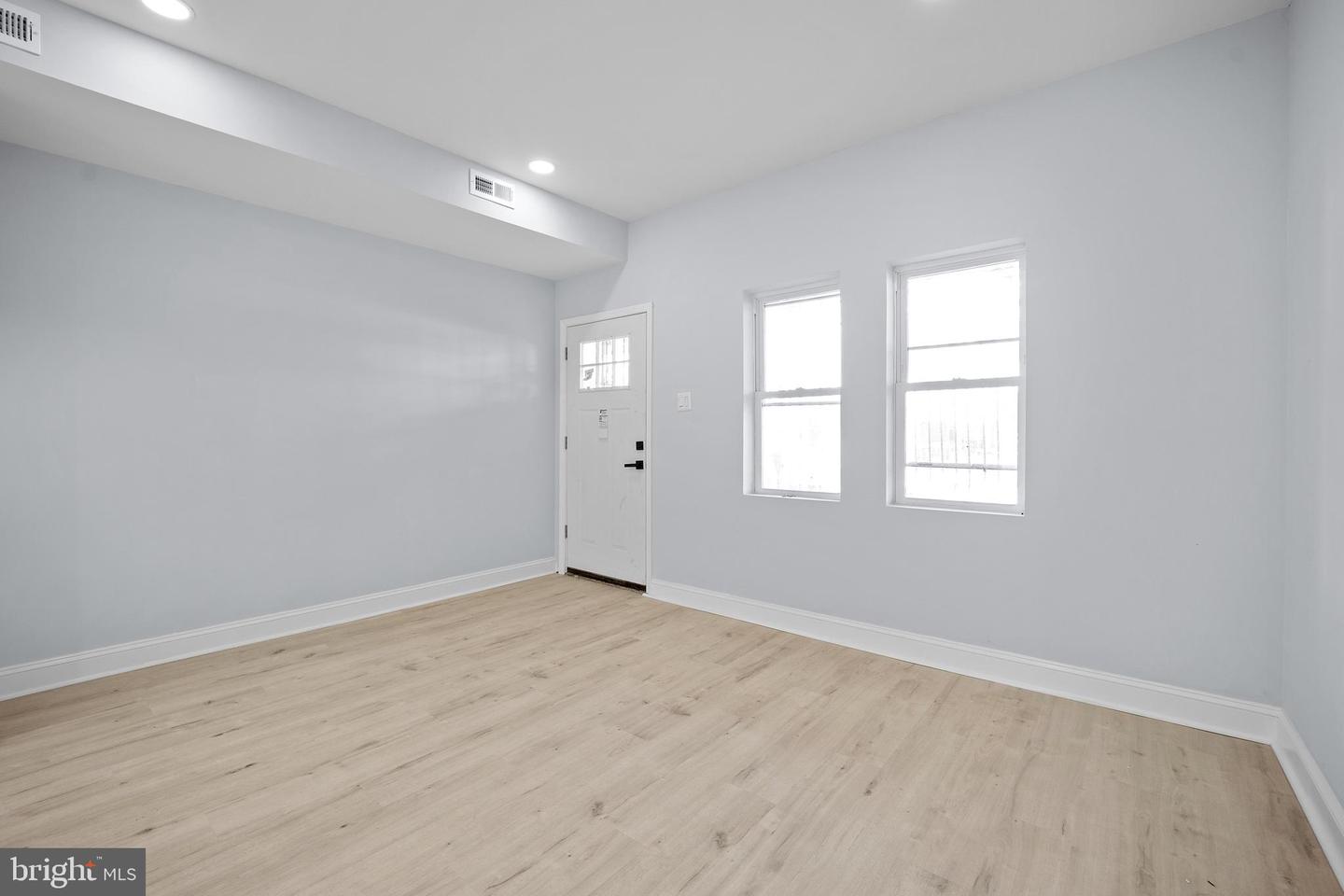 4116 N 8th St Property Photo 5