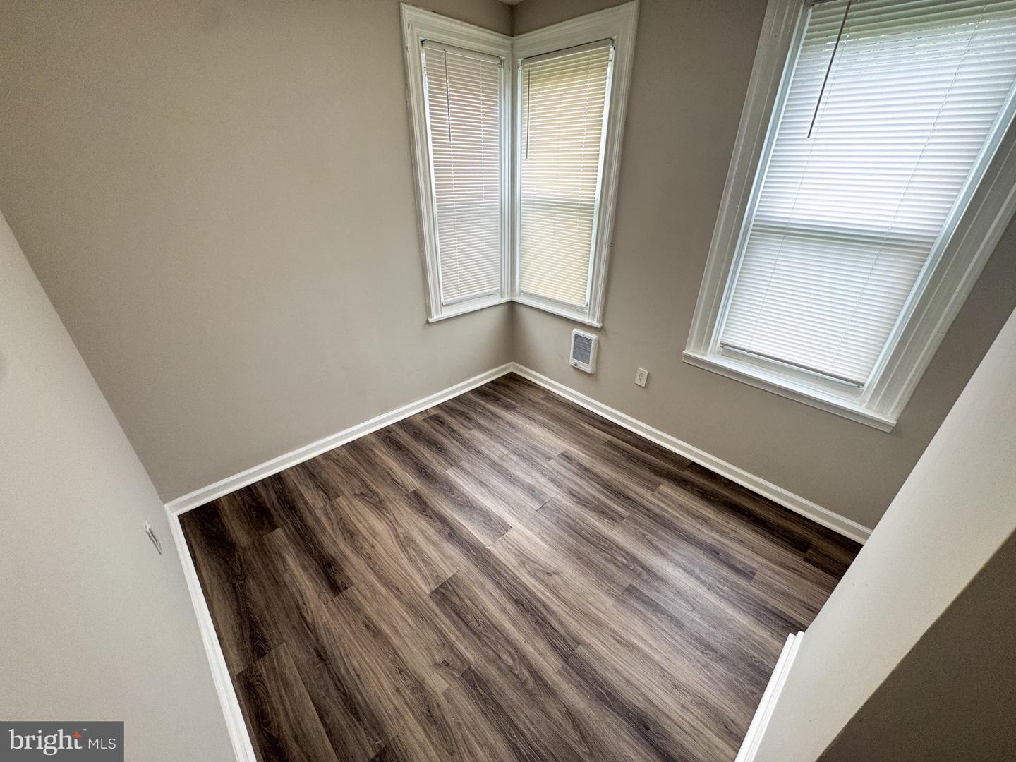 2538 N Gratz St Property Photo 12