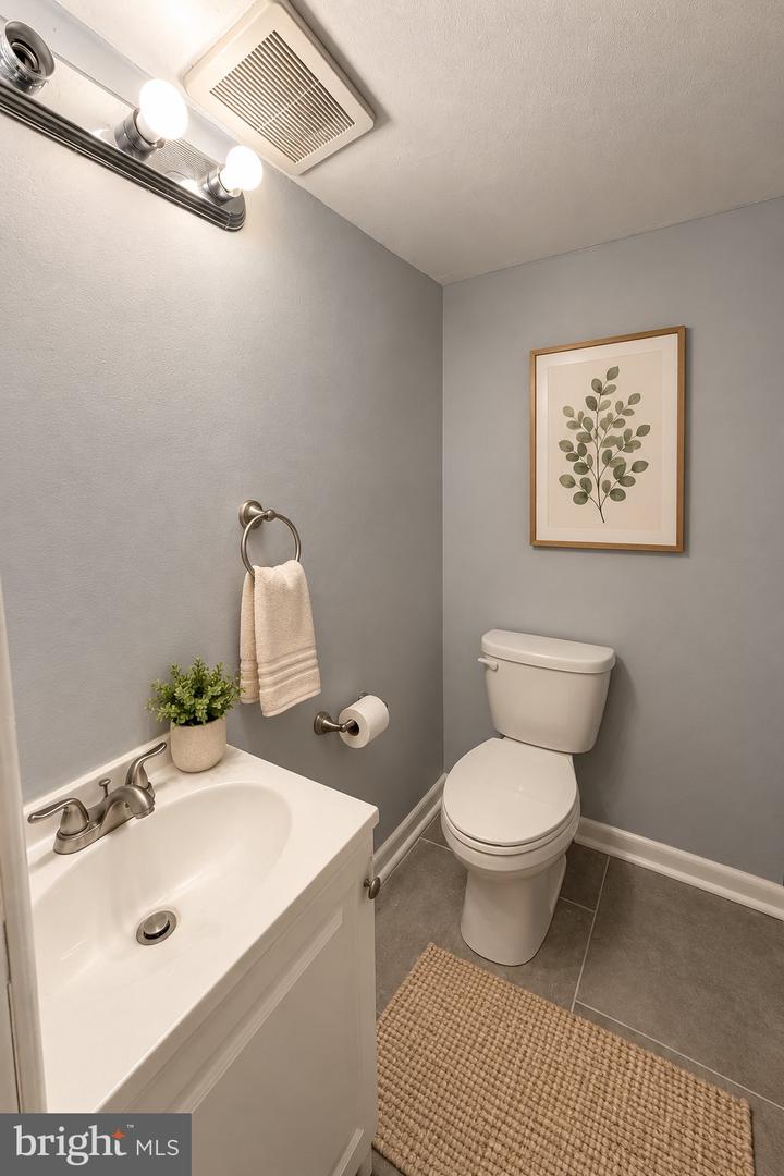 5323 Walnut St #1 Property Photo 2